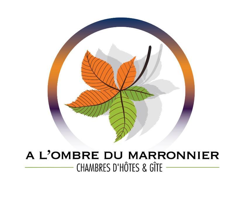 A L'Ombre Du Marronnier Gites La Peruse エクステリア 写真